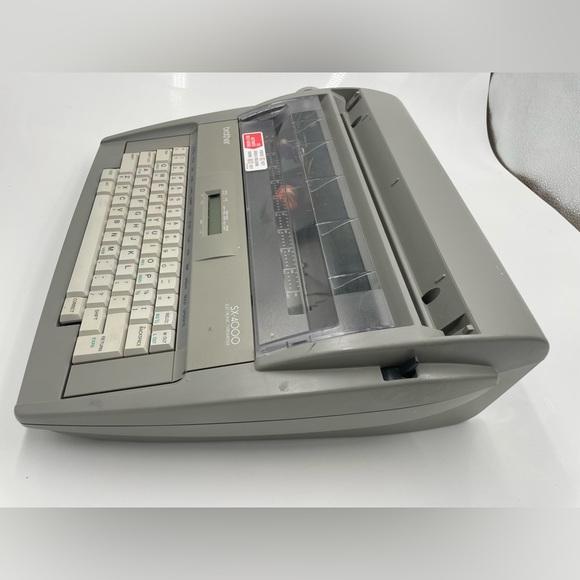 Brother SX-4000 LCD Display Electronic Typewriter. - Picture 3 of 6
